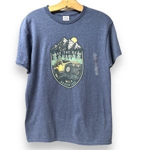 Wild‎ Adventure Jeep blue women’s Tshirt size M NWT (1368)